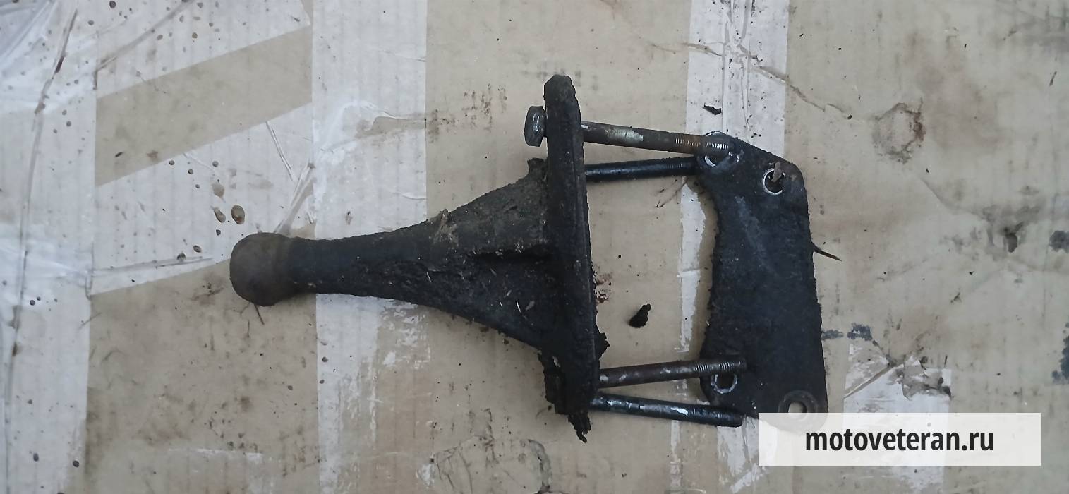 Переднее крепление двигателя на мотоцикл ИЖ Планета-3 Юпитер-3 фото