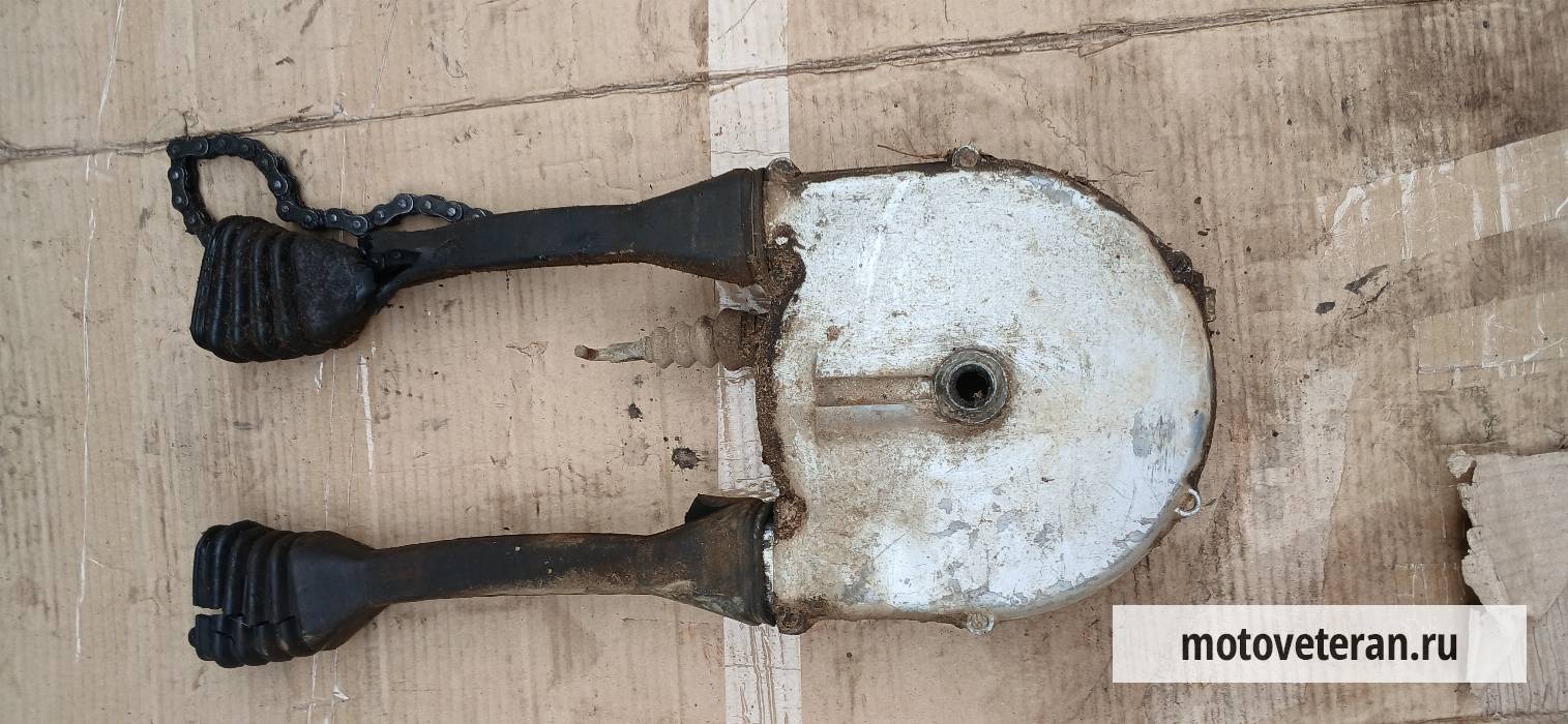 Кожух + звёздочка + цепь на мотоцикл ИЖ 56 фото